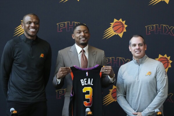 James best sale jones suns